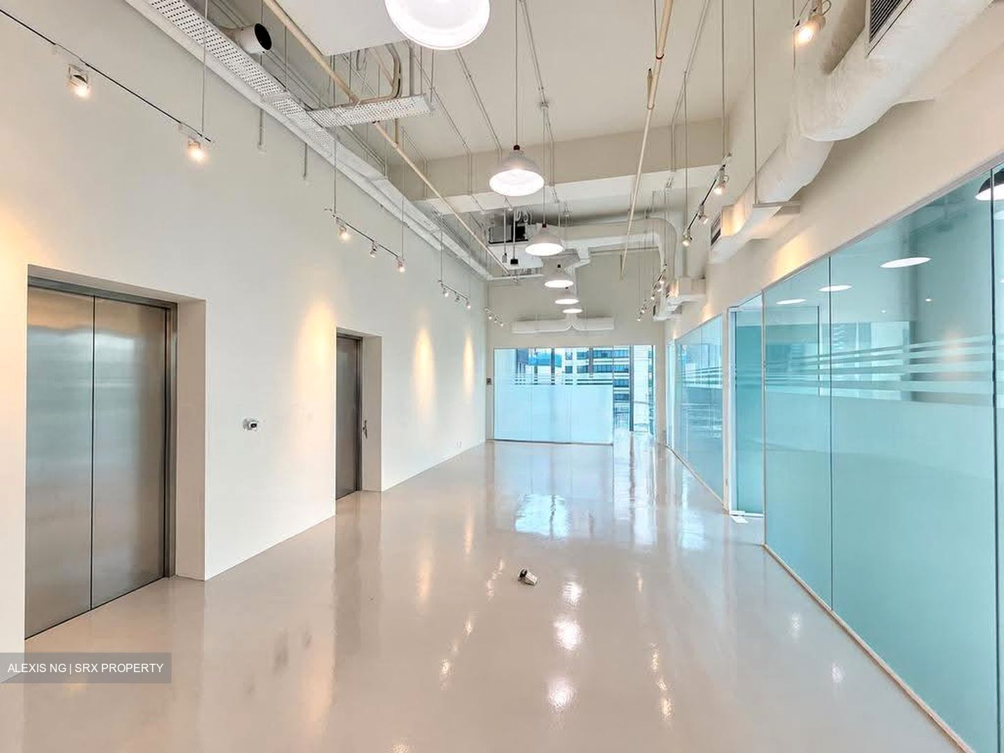 Oxley Tower (D1), Office #626846971